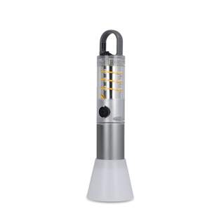 Torche rechargeable en aluminium recyclé avec une batterie de 1200mAh, une lumière LED de 10W et une lumière à filament, offrant jusqu'à 400lm de luminosité. Trois modes d'éclairage LED et deux pour la lampe à filament. Équipée d'un clip intégré au dos et d'une fonction zoom pour une utilisation polyvalente. Torche rechargeable en aluminium recyclé avec une batterie de 1200mAh, une lumière LED de 10W et une lumière à filament, offrant jusqu'à 400lm de luminosité. Trois modes d'éclairage LED et deux pour la lampe à filament. Équipée d'un clip intégré au dos et d'une fonction zoom pour une utilisation polyvalente.