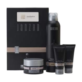 Un set cadeau avec 4 produits pour le corps préférés – la promesse de soins aux vertus bienfaisantes, au parfum Skin 90 de la marque Janzen. Contenu : • Shower Foam - 200 ml • Body Scrub - 125 gr • Body Lotion - 40 ml • Shower Gel - 40 ml. De quoi commencer votre journée en pleine confiance et sous le signe de la fraîcheur. Gaieté et bonne humeur, voilà qui décrit parfaitement Skin 90. La fleur de cerisier a un statut presque sacré au Japon. Avec ses pétales rose pâle et son agréable senteur, cet arbre est un véritable régal pour les sens. Dans ce parfum, la subtilité de la fleur de cerisier se mêle à la fraîcheur du lys et à l’intensité de la fève tonka. Une fragrance fraîche et chaleureuse, entre légèreté et intensité, le féminin et le masculin. Les produits raffinés sont déjà emballés dans un luxueux coffret cadeau. Par set dans une boîte. Un set cadeau avec 4 produits pour le corps préférés – la promesse de soins aux vertus bienfaisantes, au parfum Skin 90 de la marque Janzen. Contenu : • Shower Foam - 200 ml • Body Scrub - 125 gr • Body Lotion - 40 ml • Shower Gel - 40 ml. De quoi commencer votre journée en pleine confiance et sous le signe de la fraîcheur. Gaieté et bonne humeur, voilà qui décrit parfaitement Skin 90. La fleur de cerisier a un statut presque sacré au Japon. Avec ses pétales rose pâle et son agréable senteur, cet arbre est un véritable régal pour les sens. Dans ce parfum, la subtilité de la fleur de cerisier se mêle à la fraîcheur du lys et à l’intensité de la fève tonka. Une fragrance fraîche et chaleureuse, entre légèreté et intensité, le féminin et le masculin. Les produits raffinés sont déjà emballés dans un luxueux coffret cadeau. Par set dans une boîte.