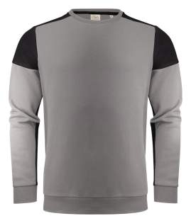 Bicolor sweatshirt met ronde hals. Contrasterend neklint. Geborsteld aan de binnenzijde. 2x2 rib met elastaan aan de boord onderaan en aan de manchetten. Uitscheurbaar neklabel en afzonderlijk geweven maatlabel. Aan de binnenzijde van de linkerzijnaad werd een zakje voorzien voor het innaaien van een waschip. Oeko-Tex 100 gecertificeerd. Dit artikel is verpakt is een composteerbare polybag.