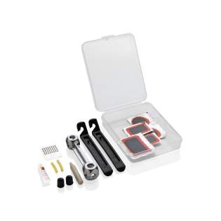 Fietsreparatieset in zakformaat die door zijn kleine formaat gemakkelijk mee te nemen is. De behuizing is gemaakt van PP-materiaal. De set bevat 1 aluminium sleutel, 2 bandenlichters, 1 tube lijm, 2 ventieldopjes, 2 ventielbuizen, 1 rasp, 5 reparatiepatches. Fietsreparatieset in zakformaat die door zijn kleine formaat gemakkelijk mee te nemen is. De behuizing is gemaakt van PP-materiaal. De set bevat 1 aluminium sleutel, 2 bandenlichters, 1 tube lijm, 2 ventieldopjes, 2 ventielbuizen, 1 rasp, 5 reparatiepatches.