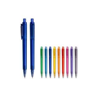 De Baron ’03 Happy is een frosty balpen met brede clip. Het bevat een Jumbo vulling met blauw schrijvende inkt. De pen bevat een drukmechaniek en is gemaakt van ABS kunststof. Geproduceerd in Europa. Kleur combinaties voor deze pen zijn mogelijk vanaf 5.000 stuks.