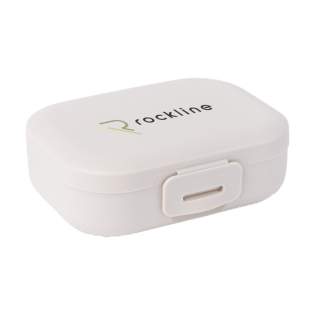 Boîte à goûter pratique en PP plastique de la marque Amuse. Avec fermeture à clip pratique. Convient pour transporter des fruits, des crudités, des biscuits et des petits en-cas. Grâce à sa taille compacte, cette boîte se glisse facilement dans un sac, un sac à dos ou même une poche de veste. Une alternative réutilisable aux récipients en plastique à usage unique. Sans BPA. Ce produit passe au lave-vaisselle jusqu'à 65°C. Le lavage à la main est recommandé pour préserver l’impression. Capacité de 200 ml. Fabriqué en Belgique. Boîte à goûter pratique en PP plastique de la marque Amuse. Avec fermeture à clip pratique. Convient pour transporter des fruits, des crudités, des biscuits et des petits en-cas. Grâce à sa taille compacte, cette boîte se glisse facilement dans un sac, un sac à dos ou même une poche de veste. Une alternative réutilisable aux récipients en plastique à usage unique. Sans BPA. Ce produit passe au lave-vaisselle jusqu'à 65°C. Le lavage à la main est recommandé pour préserver l’impression. Capacité de 200 ml. Fabriqué en Belgique.