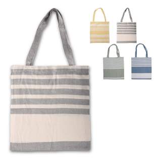 Diese charakteristischen Taschen Ella von Sagaform sind aus dünner, recycelter Baumwolle (70%) und Polyester (30%) hergestellt. Tragen Sie sie am Strand, bei der Arbeit oder in der Stadt. Sie sind in jeder Umgebung gleich schön. Alle Taschen sind mit... Diese charakteristischen Taschen Ella von Sagaform sind aus dünner, recycelter Baumwolle (70%) und Polyester (30%) hergestellt. Tragen Sie sie am Strand, bei der Arbeit oder in der Stadt. Sie sind in jeder Umgebung gleich schön. Alle Taschen sind mit...