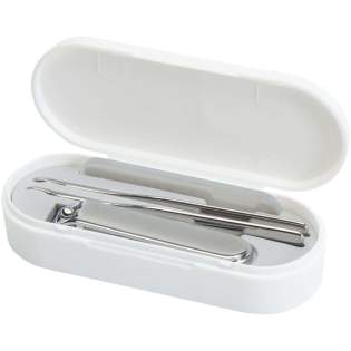 Le coffret de manucure Beautix comprend tous les éléments essentiels pour des ongles soignés et des soins propres et détaillés. Il comprend une lime à ongles en verre lisse, un coupe-ongles durable, un bâton à cuticules de précision et un cure-oreille pour une toilette polyvalente. Compact et portable, il est idéal pour une utilisation à domicile et pour les retouches en déplacement.
