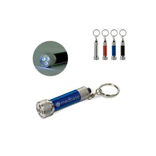 Schlüsselanhänger aus Metall mit einer Mini-LED-Taschenlampe. Die drei kleinen LED´s sorgen für genügend Licht, um z.B. ein Schlüsselloch zu finden. Inkl. Batterien.