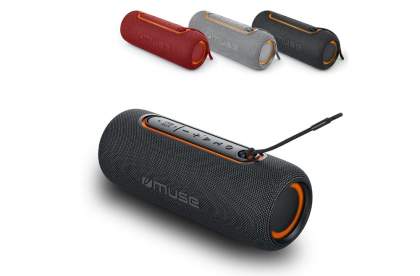 Tough water-resistant (IPX5) wireless speaker with LED details, to enjoy music both indoors and outdoors. The speaker offers a crystal clear sound with a maximum power of 20W. The battery has a large capacity of 3000mAh and can be charged quickly with the USB-C connection. Equipped with hands-free function for easy telephone conversations.