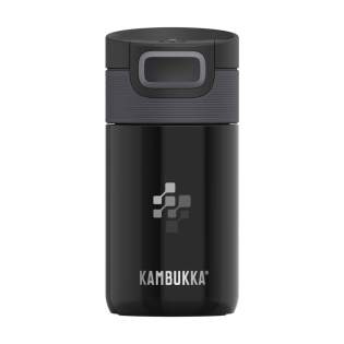 Le gobelet isotherme idéal pour voyager de la marque Kambukka® • excellente qualité • design attrayant • format pratique et de petite taille • acier inoxydable 18/8 isolé sous vide • maintient les boissons chaudes jusqu'à 5 heures et froides jusqu'à 11 heures • couvercle 3-en-1 avec 2 positions de boisson : appuyez brièvement dessus pour prendre une petite gorgée ou ouvrez-le complètement pour boire facilement et sans renverser, comme avec une tasse • facile à nettoyer grâce à Snapclean® : retirez le mécanisme intérieur allant en une seule manipulation • bouchon universel : convient également aux autres bouteilles Kambukka® • le bouchon passe au lave-vaisselle - laver le gobelet à la main • fond antidérapant • 100% étanche • capacité 300 ml.   REMARQUE : jusqu'à 1000 articles disponibles sous 6 jours ouvrés hors marquage, à l exception des réservations.