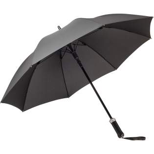 Schicker Stockschirm mit innovativem Öffnungsmechanismus Schicker Stockschirm mit innovativem Öffnungsmechanismus