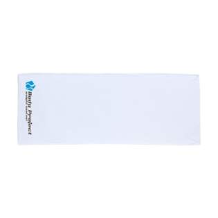 Serviette réfrigérante. Après une immersion dans l'eau froide, cette serviette peut refroidir pendant des heures lors d'activités sportives ou après un coup de soleil. Dim. 30 x 80 cm. Format idéal pour la porter autour du cou. Le devant de la serviette est en maille, le dos est lisse et a une teinte plus foncée que celle le devant. Serviette réfrigérante. Après une immersion dans l'eau froide, cette serviette peut refroidir pendant des heures lors d'activités sportives ou après un coup de soleil. Dim. 30 x 80 cm. Format idéal pour la porter autour du cou. Le devant de la serviette est en maille, le dos est lisse et a une teinte plus foncée que celle le devant.