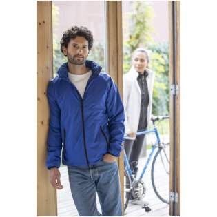 The Dinlas men's jacket – a lightweight and functional jacket for all outdoor activites. Made of 72 g/m² 280T ripstop fabric of nylon, with a lining of 60 g/m2 210T taffeta polyester. The water-resistant coating of 500 mm offers protection from light rain and moisture. The roll-away hood offers versatility, allowing you to adapt to changing weather conditions. Because of the raglan sleeves it provides a comfortable fit and enhances mobility, making it ideal for active lifestyles. Essentials can be stored in the inside pocket. The Dinlas jacket is an essential addition to the outdoor wardrobe.