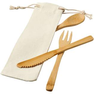 Bestekset van bamboe bestaande uit een vork, mes en lepel. Wordt geleverd in een non woven zakje.