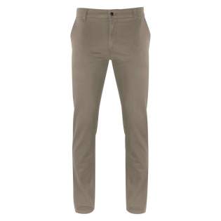 Moderne, aansluitende broek in een aangenaam, zacht materiaal voor optimaal comfort en meer bewegingsvrijheid. De combinatie van katoen en elastaan garandeert dat de broek na elke wasbeurt telkens opnieuw zijn originele pasvorm terug aanneemt. De stof is nabehandeld met een enzyme wash, waardoor het materiaal voorgekrompen is en zacht aanvoelt. Bij het damesmodel zorgen opgestikte achterzakken en aangepaste zijzakken dan weer voor een extra vrouwelijke touch. YKK ritssluiting.