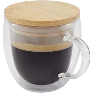 250 ml double-walled glass cup providing insulation, keeping drinks warm for longer. The included bamboo lid provides additional insulation, helps prevent spills and preserve the drink’s aroma, making it a practical choice for daily use. 250 ml double-walled glass cup providing insulation, keeping drinks warm for longer. The included bamboo lid provides additional insulation, helps prevent spills and preserve the drink’s aroma, making it a practical choice for daily use.