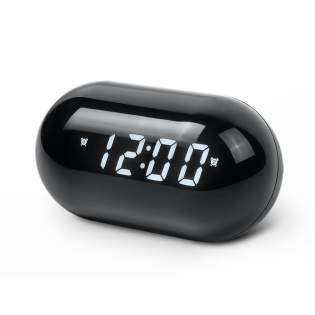 Runder, kompakter Radiowecker, perfekt für jedes Schlafzimmer. Mit einer Größe von 8 cm x 14,6 cm passt dieses elegante Radio mühelos auf jeden Nachttisch oder Schreibtisch. Genießen Sie einen klaren Klang und eine benutzerfreundliche Oberfläche, mit der Sie ganz einfach Ihren Lieblingssender einstellen oder einen Wecker stellen können. Das klare Display sorgt dafür, dass Sie auch im Dunkeln immer die Uhrzeit ablesen können. Beginnen Sie Ihren Tag mit der perfekten Kombination aus Funktionalität und Design in diesem modernen Radiowecker! Runder, kompakter Radiowecker, perfekt für jedes Schlafzimmer. Mit einer Größe von 8 cm x 14,6 cm passt dieses elegante Radio mühelos auf jeden Nachttisch oder Schreibtisch. Genießen Sie einen klaren Klang und eine benutzerfreundliche Oberfläche, mit der Sie ganz einfach Ihren Lieblingssender einstellen oder einen Wecker stellen können. Das klare Display sorgt dafür, dass Sie auch im Dunkeln immer die Uhrzeit ablesen können. Beginnen Sie Ihren Tag mit der perfekten Kombination aus Funktionalität und Design in diesem modernen Radiowecker!