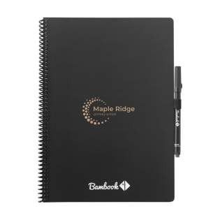 Bambook Classic Original-Notizbuch im A4-Format, das sich ausradieren lässt. Mit stabilem, biegsamem Einband aus FSC-zertifiziertem Karton, der mit einem dezenten Bambusmuster bedruckt ist, und 20 Blatt/40 Seiten ausradierbarem, liniertem Papier. Schreiben Sie mit dem Spezialmarker auf die Whiteboard-Seiten, scannen Sie Ihre Notizen mit der Bambook-App und wischen Sie Ihre Seiten zur Wiederverwendung sauber mit einem feuchten Tuch. Mit Wire-O-Bindung und Stiftschlaufe. Inklusive Stift mit Radiergummi. Das Notizbuch ist handgefertigt. Hergestellt in den Niederlanden. Bambook Classic Original-Notizbuch im A4-Format, das sich ausradieren lässt. Mit stabilem, biegsamem Einband aus FSC-zertifiziertem Karton, der mit einem dezenten Bambusmuster bedruckt ist, und 20 Blatt/40 Seiten ausradierbarem, liniertem Papier. Schreiben Sie mit dem Spezialmarker auf die Whiteboard-Seiten, scannen Sie Ihre Notizen mit der Bambook-App und wischen Sie Ihre Seiten zur Wiederverwendung sauber mit einem feuchten Tuch. Mit Wire-O-Bindung und Stiftschlaufe. Inklusive Stift mit Radiergummi. Das Notizbuch ist handgefertigt. Hergestellt in den Niederlanden.