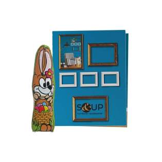 Bedrukte kaart met standaard mini chocolade paashaasje van ca. 6 gram in aluminiumfolie folie, voorzien van een all-over full colour bedrukking Bedrukte kaart met standaard mini chocolade paashaasje van ca. 6 gram in aluminiumfolie folie, voorzien van een all-over full colour bedrukking