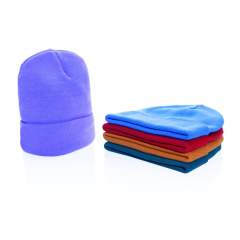 Bonnet en fil Polylana®. Polylana® est fabriqué à partir d'un mélange de matériaux bruts et recyclés pour créer une fibre innovante avec des caractéristiques similaires à la fibre acrylique ou à la laine. Polylana® utilise moins d'eau et d'énergie qu...
