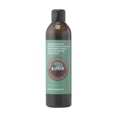 Flacon met natuurlijke, vloeibare zeep. Met als ingrediënten gerecycled koffiedik of gerecyclede sinaasappelschillen. Eigenschappen: een aangename natuurlijke geur, de reinigende kracht en de kleur van koffie of citrusvruchten. Vegan en dierproefvrij. Made in Holland. Inhoud 250 ml. Optioneel: Per stuk in kraft doos.