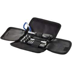 Ce set compact et pliable de 19 pièces avec mousqueton pour faciliter le rangement. Il contient 4 douilles (7 mm, 8 mm, 9 mm et 10 mm), 1 tournevis à douille, ainsi que 10 têtes pour tournevis, une extension et 3 sets de clés hexagonales (3, 4 et 5 mm).