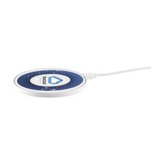 Chargeur sans fil de 10 W. Le boîtier est fabriqué à partir de plastique ABS recyclé. Compatible avec tous les dispositifs mobiles prenant en charge le chargement sans fil QI (dernière génération Android et iPhone 8 ou supérieur). Entrée : 9 V / 1,1 A. Sortie sans fil : 9 V / 1.1 A 10 W. Inclus : un câble de charge USB-C vers USB-C et un mode d'emploi. Ce produit et ses accessoires sont fabriqués sans PVC. Certifié RCS. Matière recyclée totale : 20%. Par pièce dans une boîte.