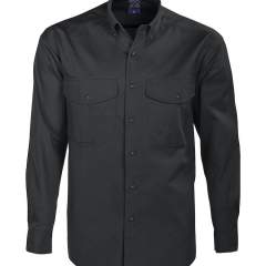 • buttondown kraag<br />• twee ruime borstzakken<br />• lussen onder de borstzakken <br />• manchetten zijn aanpasbaar met twee knopen<br />• dubbele stoffering op de schouders <br />• twee rugplooien<br />• optimale bewegingsvrijheid