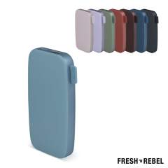 Deze geweldige Powerbank is er om je uit de brand te helpen. Ga nooit ergens heen zonder wat extra stroom voor je draadloze apparaten, zoals je smartphone, tablet, koptelefoon, draagbare speaker of gaming handheld. De Powerbank 6000 mAh kan je telefo...