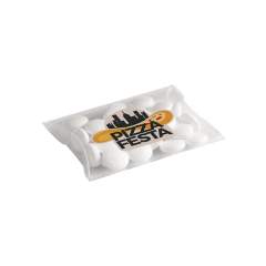 Transparant klikhulsje voorzien van een full colour sticker op één zijde, gevuld met ca. 10 gram pepermunt