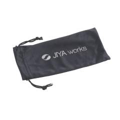 Etui zur Aufbewahrung aus 100% Mikrofaser-Polyester. Mit einem Zugband. Aufdruck auf dem schwarzen Beutel ist nur in der Farbe silber möglich. Etui zur Aufbewahrung aus 100% Mikrofaser-Polyester. Mit einem Zugband. Aufdruck auf dem schwarzen Beutel ist nur in der Farbe silber möglich.