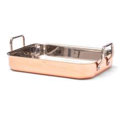 Exclusieve drie-laags koperen braadslee/ovenschaal. De eerste laag is de koperen buitenkant, en de binnenkant bestaat uit een laag aluminium en een laag roestvrij staal, waardoor hij gemakkelijk schoon te maken is. De lagen koper en aluminium geleiden de warmte goed, waardoor de pan snel en gelijkmatig opwarmt.