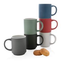 These stackable ceramic mugs are easy to store neatly and will save you a lot of space. Handy in your cupboard! The mug is dishwasher safe and tested in accordance with EN12875-1 (at least 125 washing cycles for all decoration methods). Packed in a k...