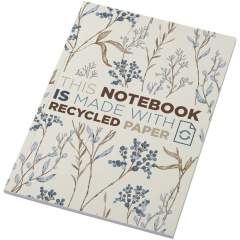 Das Novella Austen A5 Softcover-Notizbuch aus Recyclingmaterial ist dank seiner Vielseitigkeit ein fantastisches Schreibwaren-Giveaway. Das Notizbuch besteht aus 50 Blatt 80 g/m² recyceltem Papier. Die Blätter sind standardmäßig einfarbig, können aber auch mit einem Design Ihrer Wahl versehen werden, z. B. mit Linien, Quadraten oder Ihrem eigenen Design. Der Einband besteht aus 285 g/m² Karton in verschiedenen Farben. Für einen echten Wow-Effekt können Sie auch den gesamten Einband (Vorder- und Rückseite, Buchrücken) farbig bedrucken lassen. Hergestellt in UK.