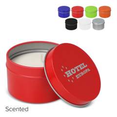 This sustainable vanilla-scented candle, made of plant based wax, comes in a larger recycled tin container. With a burn time of 5 to 6 hours, it is perfect for creating a warm, calming atmosphere. For safety, place the candle on its lid when lit to p...
