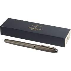 Highly professional and reliable. An ideal partner with unlimited potential, Parker IM is all at once smart, polished and established. With a durable stainless steel nib and finishes that echo the Parker legacy, every detail of this fountain pen is refined to deliver a writing experience that is always dependable. Includes a Parker gift box. Delivered with one cartridge. Exclusive design. Pen ink colour: Black.