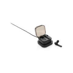 Ultieme vrijheid tijdens het luisteren naar je favoriete muziek met deze true wireless oordopjes. Combineer gewoon beide ABS-oordopjes om in stereo naar je muziek te luisteren en oproepen te beantwoorden (mono). De oordopjes worden geleverd in een stijlvolle oplaadbehuizing die draadloos kan worden opgeladen via de meegeleverde 5W draadloze oplader. Deze oplader kan ook worden gebruikt om uw mobiele telefoon op te laden. De draadloze oplader is compatibel met alle QI-compatibele apparaten, zoals de nieuwste generatie Android, iPhone 8 en hoger. Inclusief microkabel van 150 cm. De oordopjes gebruiken BT 5.0 voor een soepele verbinding en hebben een batterij van 50 mAh die een speelduur van u tot 3 uur mogelijk maakt en in 2 uur opnieuw kan worden opgeladen in het oplaadetui. De draadloze afstand is maximaal 10 meter. Inclusief oordopjes van verschillende grootte. Input 5V / 1A Draadloze output: 5V / 1A.<br /><br />HasBluetooth: True<br />WirelessCharging: true