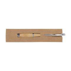 Pochette en carton resistante offrant un emballage cadeau moderne et une protection pour les stylos à bille (écologiques), les stylos à écran tactile et les crayons à mine. Convient pour 1 seul stylo.