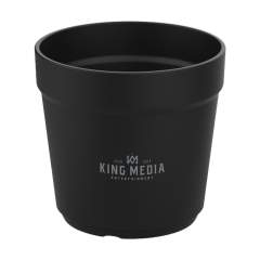 Gobelet réutilisable et empilable de la marque Circulware. Ce gobelet est fabriqué à partir de plastique de haute qualité et peut être réutilisé jusqu'à 500 fois. Sa petite taille le rend idéal pour un expresso. Une excellente alternative à la tasse à expresso jetable. Ce gobelet est léger, facile à nettoyer et empilable, et un excellent gain de place. Approuvé pour les aliments. Passe au lave-vaisselle et au micro-ondes. 100% recyclable. Ce gobelet contribue à une économie circulaire. Conception hollandaise. Fabriqué en Hollande. Capacité 80 ml.