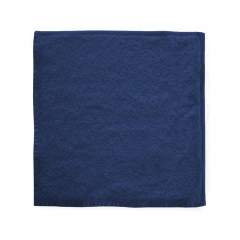 This guest towel with a size of 30 x 50 cm is ideal for use in the bathroom, toilet and kitchen for drying your hands. The softness ensures that the guest towel is very user-friendly and thanks to the combed cotton, this guest towel dries quickly. Drying has never been so nice! The grammage of 500 gr/m2 ensures that the guest towel absorbs well and feels very soft.<br />This item from The One Towelling® brand is inspired by the beautiful colors of Cuba. Make your choice from 28 colors!