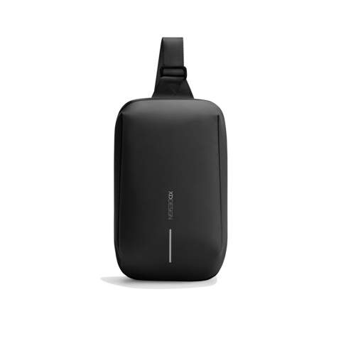 De Urban Bolt Sling is een veelzijdige verticale crossbody tas, ontworpen voor dagelijkse benodigdheden. Deze sling heeft een L-vormige brede opening van het hoofdvak met een uitbreidbaar gedeelte, wat gemakkelijke toegang tot je spullen biedt. Met het anti-diefstal ontwerp en Twist Lock ritstrekker blijven je bezittingen veilig. Het heeft voldoende capaciteit om een 8-inch iPad mini, portemonnee, paspoort en diverse kleine voorwerpen mee te nemen. De achterzak is perfect voor het discreet opbergen van contant geld, kaarten en waardevolle spullen. Combineert waterafstotendheid, duurzaamheid en stijl. De sling is gemaakt van zachte coating R-pet stof met de AWARE™ tracer. Met AWARE™ is het gebruik van echt gerecycled materiaal gegarandeerd. 17% gerecycled materiaal. Geregistreerd ontwerp®<br /><br />FitsLaptopTabletSizeInches: 8.0<br />PVC free: true