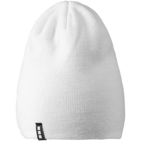 The Level beanie is made from a 1x1 rib knit of acrylic, and its double-layered design provides extra insulation for those chilly days. The branded loop label adds a touch of sophistication. Whether you're hitting the slopes or strolling in the city, stay cozy and fashionable with the Level beanie.