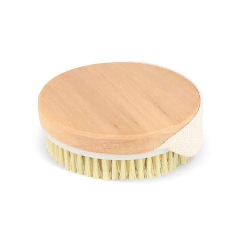 Ervaar pure luxe met onze Schima superba houten badborstel. Deze borstel is gemaakt van duurzaam Schima superba hout en is perfect voor een zachte scrub en verwennerij in bad. Verhoog je zelfverzorgingsroutine op duurzame wijze.