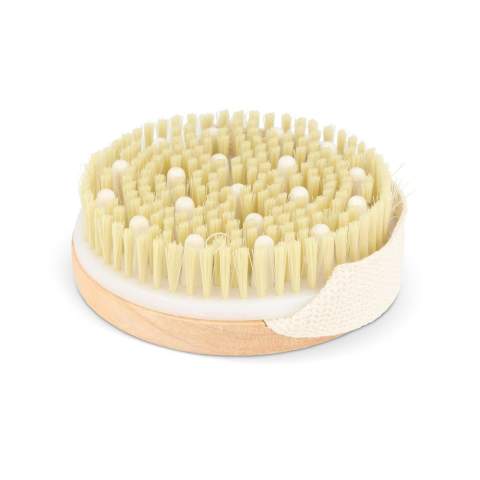Ervaar pure luxe met onze Schima superba houten badborstel. Deze borstel is gemaakt van duurzaam Schima superba hout en is perfect voor een zachte scrub en verwennerij in bad. Verhoog je zelfverzorgingsroutine op duurzame wijze.