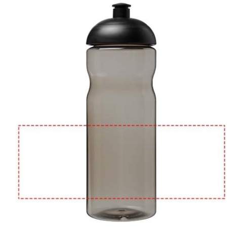 Einwandige Sportflasche mit ergonomischem Design. Die Flasche ist aus Prevented Ocean Plastic hergestellt. Der Kunststoff wird in einem Umkreis von 50 km um eine Meeresküste oder eine größere Wasserstraße, die in den Ozean mündet, gesammelt. Dieses wird dann sortiert und in hochwertiges, lebensmittelechtes, recyceltes Plastik umgewandelt. Verfügt über einen auslaufsicheren Deckel mit Push-Pull-Tülle. Das Fassungsvermögen beträgt 650 ml. Mischen und kombinieren Sie Farben, um Ihre perfekte Flasche zu kreieren. Kontaktieren Sie uns bezüglich weiterer Farboptionen. Hergestellt in Großbritannien. Verpackt in einem recycelten PE-Kunststoffbeutel. Aufgrund der Beschaffenheit des recycelten Materials können kleinere Verfärbungen auf dem Körper der Flasche vorhanden sein.
