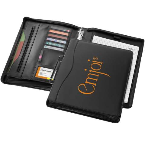 Conférencier zippé avec poignée, passant pour stylo, reliure à anneaux, poche zippée et compartiments pour documents. Bloc-notes de 20 pages à lignes fourni. Stylo et accessoires non fournis.