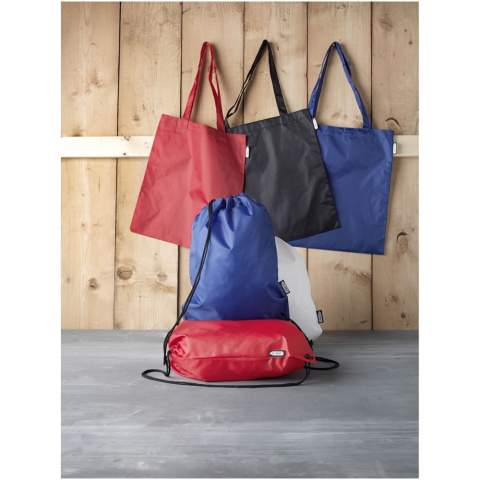 Durable bag made of 100% recycled, post-consumer plastic which contributes to the reduction of plastic waste. Features two handles with a dropdown height of 27 cm. Resistance up to 5 kg weight.