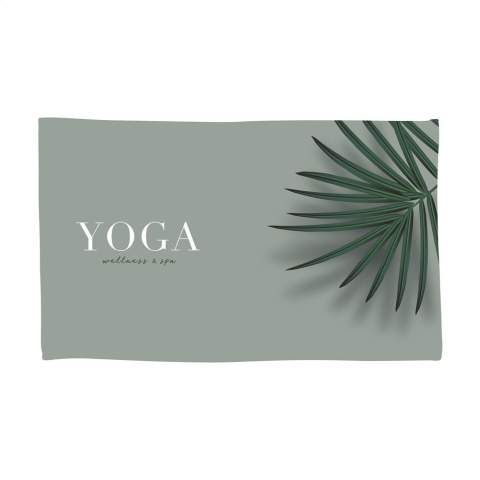 Luxe handdoek inclusief je eigen unieke full colour opdruk. Bestaat uit 30% RPET, 10% polyester en 60% katoen (350 g/m²). De handdoek is licht in gewicht en absorbeert prima. Comfortabel en zacht. Per stuk verpakt in cellofaan.