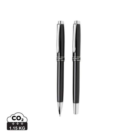 Die Swiss Peak Herritage Kollektion steht für moderne Eleganz. Luxuriöser Messing Kugelschreiber und Rollerball verpackt in einer Swiss Peak Geschenkbox. Beide Stifte mit Metallmine mit je 1200m blauschreibender, deutscher Tinte.