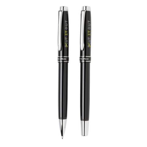 Die Swiss Peak Herritage Kollektion steht für moderne Eleganz. Luxuriöser Messing Kugelschreiber und Rollerball verpackt in einer Swiss Peak Geschenkbox. Beide Stifte mit Metallmine mit je 1200m blauschreibender, deutscher Tinte.