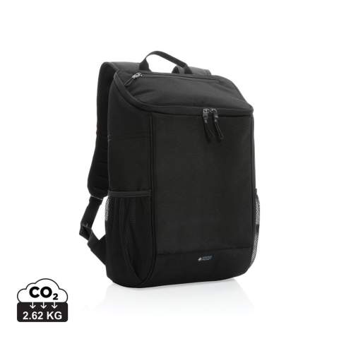 Sac à dos isotherme Swiss Peak AWARE™ en polyester recyclé à l’extérieur et doublure en PEVA avec une large ouverture pour un accès facile à vos aliments et boissons. Une poche supérieure avec fermeture à zip vous assure de pouvoir ranger tous vos objets nécessaires. Peut contenir jusqu'à 6 bouteilles ou 25 canettes. Avec le traceur AWARE™ qui valide l'utilisation authentique de matériaux recyclés. Fabriqué avec 13,9 bouteilles PET. 2 % des recettes de chaque produit AWARE™ vendu seront reversées à Water.org.<br /><br />PVC free: true