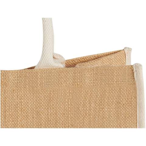 Le sac fourre-tout Harry, avec ses bords colorés ludiques, est le complément élégant parfait pour un usage quotidien. Que ce soit pour faire du shopping, passer une journée au parc ou à la plage, ce sac a tout prévu. Le compartiment principal offre beaucoup d'espace pour ranger tous les éléments essentiels, et la fermeture à crochets et boucles maintient le sac bien fermé. Ses poignées de 17 cm de long le rendent pratique à porter à la main. Fabriqué en Inde et certifié OEKO-Tex. Résistance jusqu'à un poids de 12 kg.