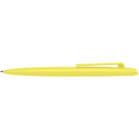 Le stylo bille Ipe présente un design minimaliste composé de seulement quatre parties (corps, clip, ressort et recharge), le rendant léger et facile à utiliser. Fabriqué à partir de plastique recyclé certifié RCS, réduisant ainsi le besoin de matériaux vierges. Couleur de l'encre : Noire. Longueur d'écriture : 800 mètres. Taille de la plume : 1,0 mm.